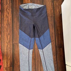 Outdoor Voices 3/4 Two Tone Warmup Legging